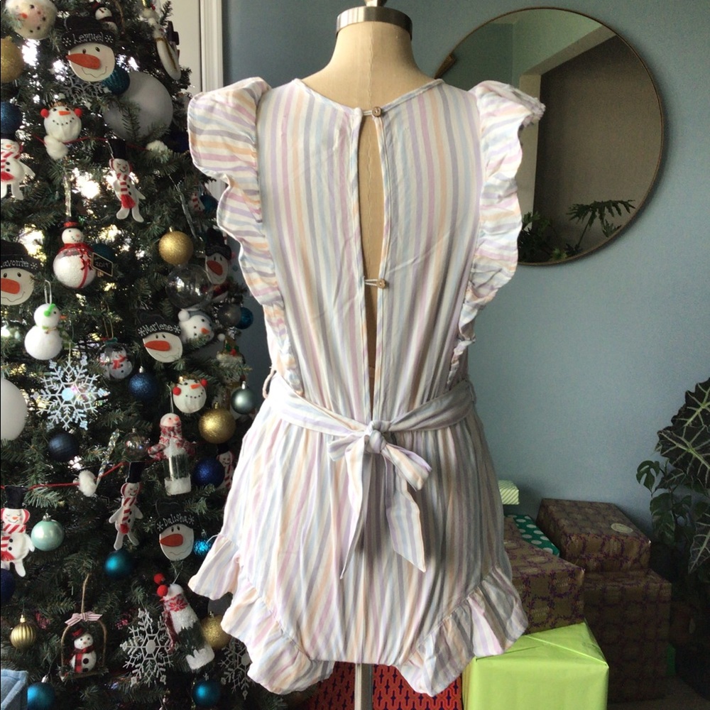 NWT Super Cute Ruffle Romper - Picture 4 of 5